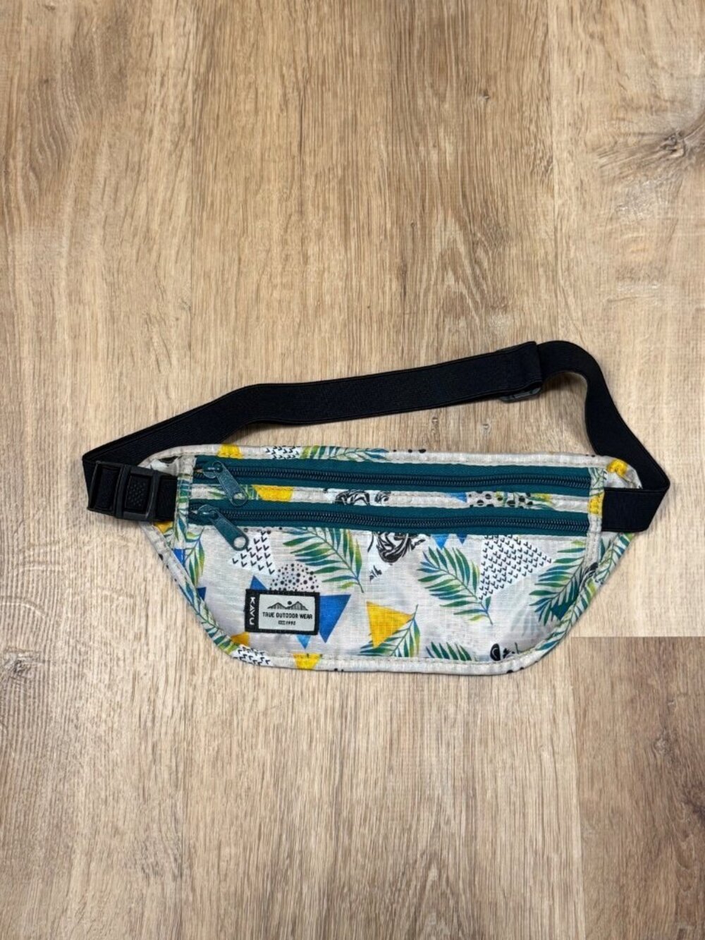 KAVU Hideaway Bag Fanny Pack Lightweight Water Resistant Hip Pack Festival Trave